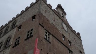 Prato Katedrali (Duomo di Prato, Cattedrale di San Stefano) Roma Katolik Katedrali, Toskana, orta İtalya, 1954 dan Prato Bishop, daha önce Katedrali Pistoia piskoposluk merkezi olduğunu.