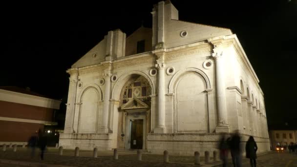 Timelapse Tempio Malatestiano (Malatesta Temple) jest niedokończony Kościół Katedra Rimini, Włochy. Oficjalnie o nazwie St. Francis, zajmuje popularna nazwa od Sigismondo Pandolfo Malatesta. — Wideo stockowe