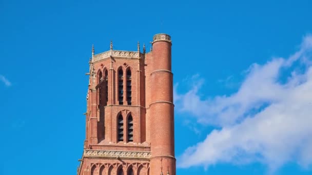 Catedral Basílica de Santa Cecilia (Catedral de Albi) es el edificio católico más importante de Albi, Francia y es sede del arzobispo católico romano de Albi. Cronograma. — Vídeo de stock