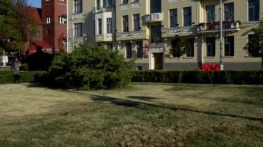 Kilise aziz Simon ve Elena Kızıl kilise olarak da bilinen Roma Katolik Kilisesi, Minsk, Belarus bağımsızlık Meydanı var. Tomasz Pajzderski ve Wladyslaw Marconi mimarlar tarafından tasarlanmıştır.