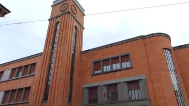 Ferrara, İtalya: Gaetano Previati Caddesi 'ndeki ilkokul Alda Costa.