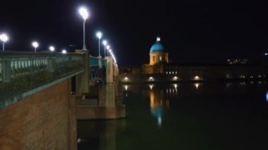 Timelapse: Köprü Saint-Pierre, Toulouse, Fransa Garonne geçer ve bağlar Saint-Pierre için mezar darülaceze yerleştirin. 1987 yılında tamamen yeniden çelik güverte güverte olduğunu.