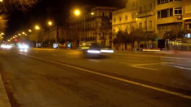 Menendez Pelayo Avenue Seville, İspanya La Ronda adı ne bir parçası oluşturan tarihi şehir, batı kenarında yer alır. Recaredo Caddesi ile Don Juan de Avusturya Meydanı bağlanır.