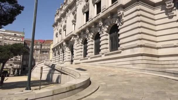 波尔图市政府的 Pacos 是目前在葡萄牙的波尔图市政厅大楼, 由 Correia 席尔瓦建筑师设计, 并于1920年建成。. — 图库视频影像