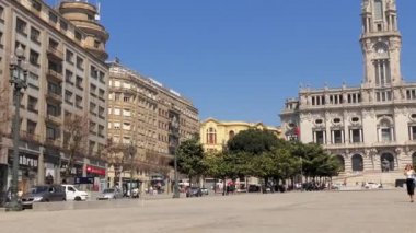 PORTO, PORTUGAL - 12 Nisan 2017: Porto Belediyesi, Portekiz 'deki Porto Belediye Binası' nın şimdiki binasıdır, Correia da Silva Mimarı tarafından tasarlandı ve 1920 yılında inşa edilmeye başlandı..