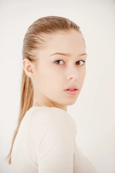 Young beautiful woman in white dress close up — Stock Photo, Image