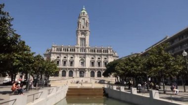 PORTO, PORTUGAL - 12 Nisan 2017: Porto Belediyesi, Portekiz 'deki Porto Belediye Binası' nın şimdiki binasıdır, Correia da Silva Mimarı tarafından tasarlandı ve 1920 yılında inşa edilmeye başlandı..