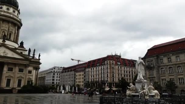 Berlijn Duitsland September 2016 Neue Kirche Gevestigd Berlijn Duitsland Gendarmenmarkt — Stockvideo