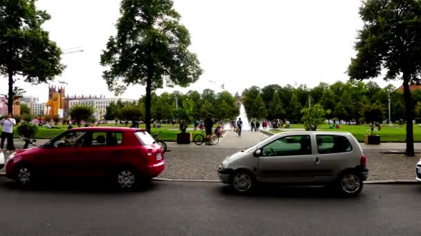 2016 Lustgarten 欢乐花园 是博物馆岛上的一个公园 靠近前柏林城宫 柏林城宫 的遗址 它原本是该公园的一部分 — 图库视频影像