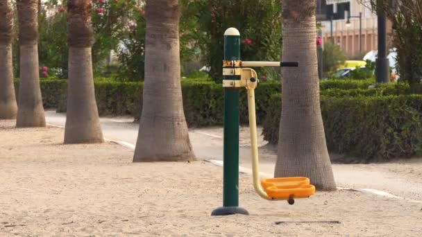 Máquina Ejercicios Aire Libre Paso Playa Arena Valencia España — Vídeo de stock