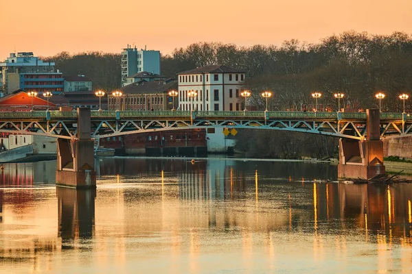 Bridge Saint Pierre Toulouse Frankrike Passerar Över Garonne Och Förbinder — Stockfoto