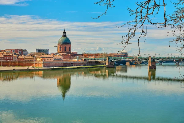 Puente Saint Pierre Toulouse Francia Pasa Por Garona Conecta Lugar —  Fotos de Stock