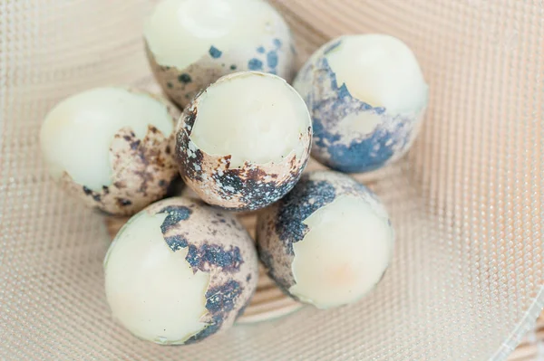 Αυγά Ορτυκιού Γυάλινο Μπολ Κοντά — Φωτογραφία Αρχείου