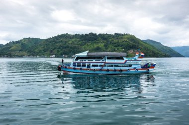 Lake Toba Kuzey Sumatra Endonezya Adası ortasında bulunan bir süper yanardağ caldera işgal bir büyük doğal gölüdür