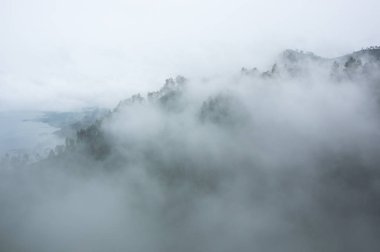 Ada Samosir görünümünü Lake Toba Kuzey Sumatra, Endonezya Endonezya Adası ortasında bulunan üzerinde