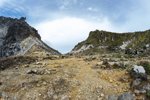 Τον Κρατήρα Του Ηφαιστείου Sibayak Νησί Σουμάτρα Ινδονησία — Φωτογραφία Αρχείου