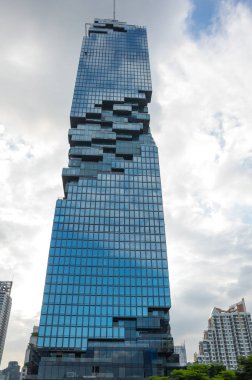 Bangkok, Tayland - 26 Ocak 2017: Görünüm (Tayland yüksek binası) Mahanakhon, Bangkok, Tayland Silom/Sathon merkezi iş bölgesine bir karma kullanımlı gökdelen