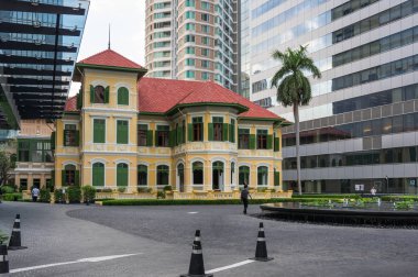 Bangkok, Tayland - 26 Ocak 2017: Bangkok, Tayland Silom/Sathorn merkezi iş bölgesinde modern binalar görünümünü