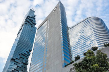 Bangkok, Tayland - 26 Ocak 2017: Bangkok, Tayland Silom/Sathorn merkezi iş bölgesinde modern binalar görünümünü