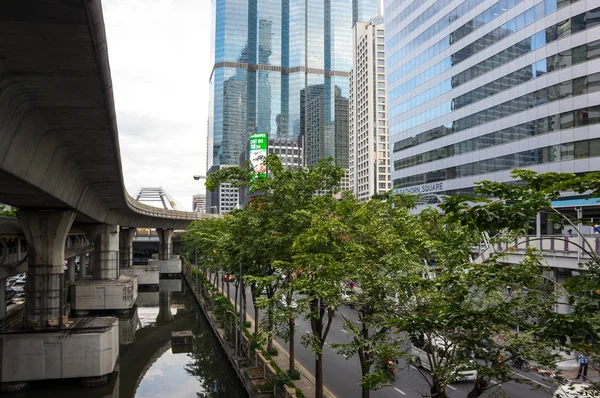 Bangkok Thailand January 2017 Utsikt Moderne Bygninger Silom Sathorn Sentrale – stockfoto