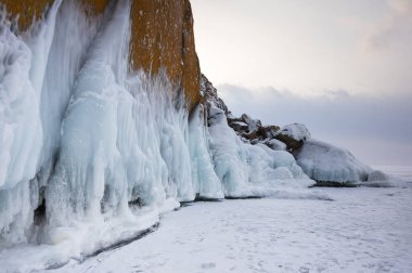 Deniz Baykal, yanında Güney Sibirya, Rusya'da bulunan güç dünyanın en derin ve en büyük tatlı su Gölü buz