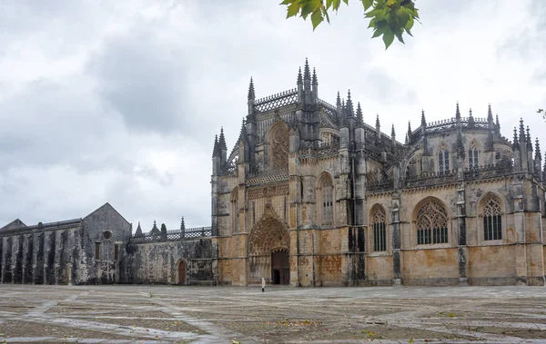 巴塔利亚修道院 修道院的圣徒玛丽 是胜利的晚期哥德式建筑在葡萄牙 与曼努埃尔风格混在一起最好和原始的例子之一 — 图库照片