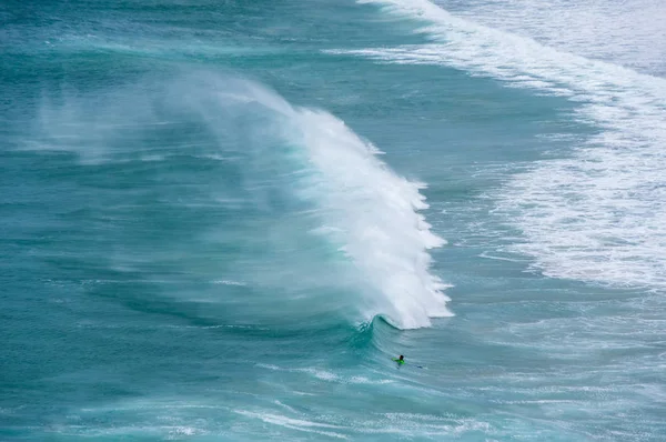 Sahil Atlas Okyanusu Nda Nazare Popüler Sahil Biri Gümüş Coast — Stok fotoğraf