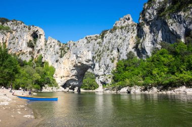 Pont d'Arc bir büyük doğal Ardèche Kanyon, Fransa köprüdür