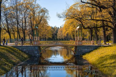 Ne zaman köprü üzerinden kanal Alexander'ın Park St. Selo (Puşkin), Saint Petersburg, Rusya Federasyonu