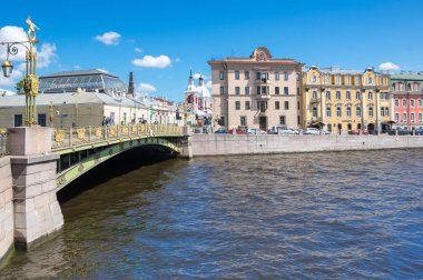 Saint-Petersburg, Rusya-10 Temmuz 2016: Görünüm içinde tarihi merkezi Saint-Petersburg, Rusya Federasyonu Fontanka Nehri'nin set of