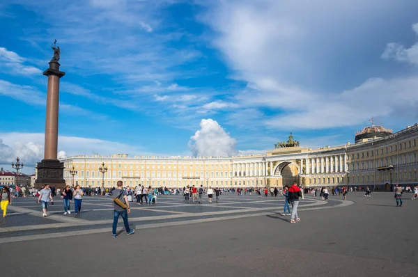 Saint Petersburg Rosja Lipca 2016 Plac Pałacowy Jest Centrum Miasta — Zdjęcie stockowe