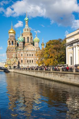 Kan Dökülen Kurtarıcı Kilisesi, Rusya 'nın Saint Petersburg şehrinin en önemli manzaralarından biridir.
