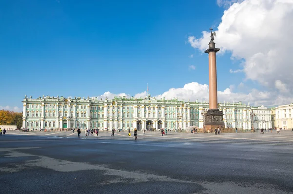 Rusya Nın Saint Petersburg Kentindeki Kış Sarayı Rus Hükümdarlarının Resmi — Stok fotoğraf