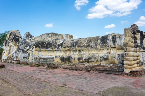 Dev Ayutthaya Tayland Ilçesinde Yatan Buda Heykeli — Stok fotoğraf