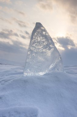 Deniz Baykal, yanında Güney Sibirya, Rusya'da bulunan güç dünyanın en derin ve en büyük tatlı su Gölü buz