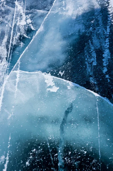 氷とバイカル湖の表面に亀裂 ストック写真 C Mukhomedianova 氷とバイカル湖の表面に亀裂 ストック写真 C Mukhomedianova