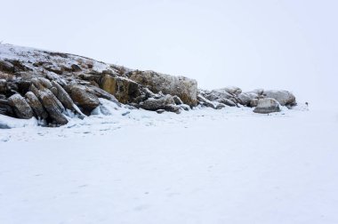 Kışın Deniz Baykal, en derin ve en büyük tatlı su Gölü yanında Güney Sibirya, Rusya'da bulunan güç dünyanın görünümü