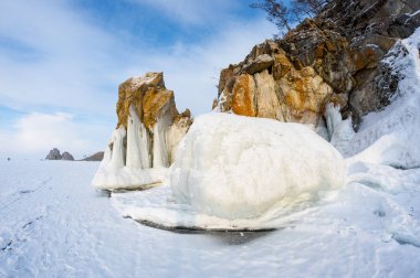 Kışın Deniz Baykal, en derin ve en büyük tatlı su Gölü yanında Güney Sibirya, Rusya'da bulunan güç dünyanın görünümü