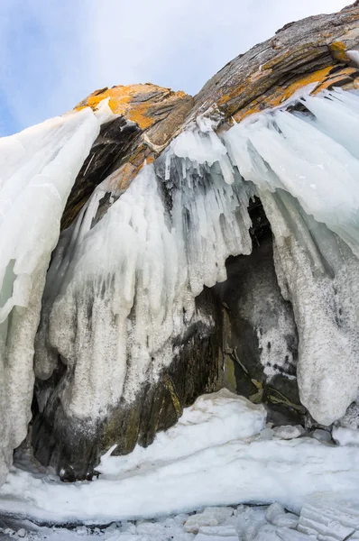 Vista Icicles Lago Baikal Ilha Olkhon Sibéria Rússia — Fotografia de Stock