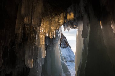 Buz Mağarası Olkhon Adası Baykal Gölü, Sibirya, Rusya Federasyonu
