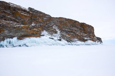 Kışın Deniz Baykal, en derin ve en büyük tatlı su Gölü yanında Güney Sibirya, Rusya'da bulunan güç dünyanın görünümü