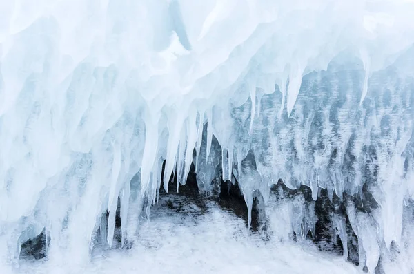 Uitzicht Ijspegels Het Baikalmeer Olkhon Eiland Siberië Rusland — Stockfoto