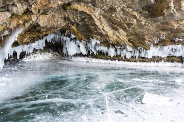 Kışın Deniz Baykal, en derin ve en büyük tatlı su Gölü yanında Güney Sibirya, Rusya'da bulunan güç dünyanın görünümü