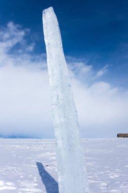 Kışın Deniz Baykal, en derin ve en büyük tatlı su Gölü yanında Güney Sibirya, Rusya'da bulunan güç dünyanın görünümü