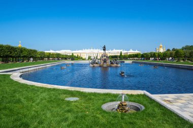 Grand Peterhof Palace ve Çeşme üst Bahçe Peterhof, Saint-Petersburg, Rusya Federasyonu