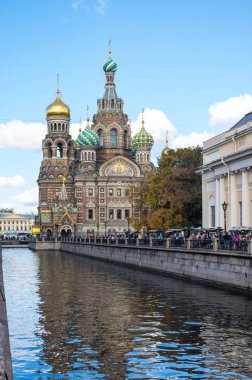Kan Dökülen Kurtarıcı Kilisesi, Rusya 'nın Saint Petersburg şehrinin en önemli manzaralarından biridir.