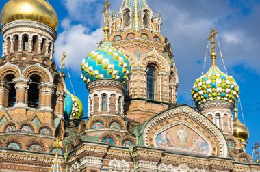 Kan Dökülen Kurtarıcı Kilisesi, Rusya 'nın Saint Petersburg şehrinin en önemli manzaralarından biridir.