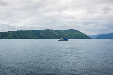 Lake Toba Kuzey Sumatra Endonezya Adası ortasında bulunan bir süper yanardağ caldera işgal bir büyük doğal gölüdür
