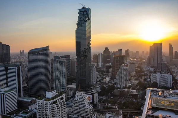 バンコク 2017年1月20日 バンコクのシーロム サッソン中央ビジネス地区にある複合超高層ビル Mahanakhon タイで最も高いビル の眺め — ストック写真