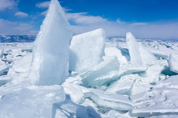 Widok Jezioro Bajkał Zimie Największe Najgłębsze Jezioro Słodkowodne Objętości Świecie — Zdjęcie stockowe